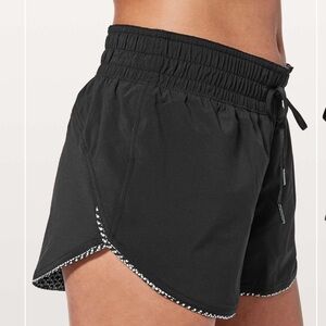Lululemon Choose a Side Short 3” - 4